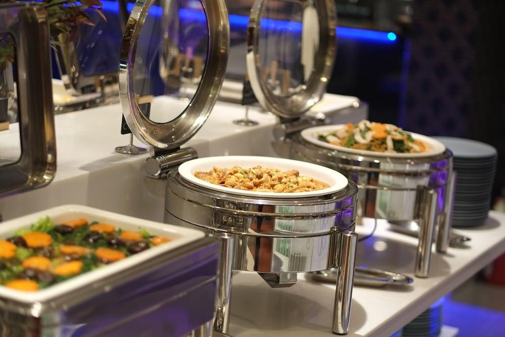 Bizotel Premier Hotel & Residence Бангкок Экстерьер фото
