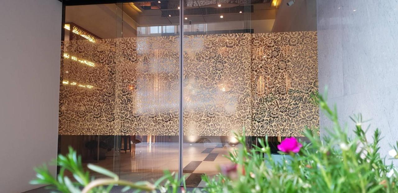 Bizotel Premier Hotel & Residence Бангкок Экстерьер фото