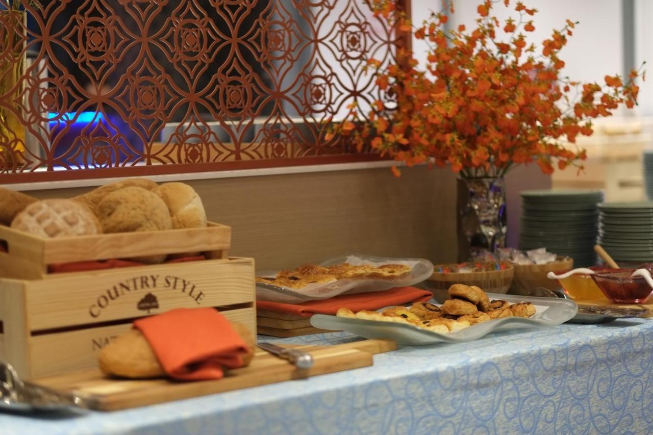 Bizotel Premier Hotel & Residence Бангкок Экстерьер фото